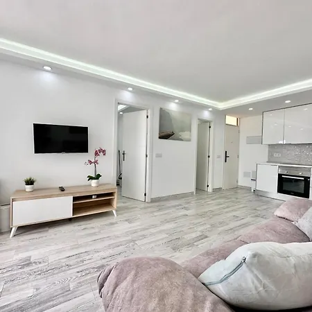 Torres De Yomely - M9g * Playa de las Américas